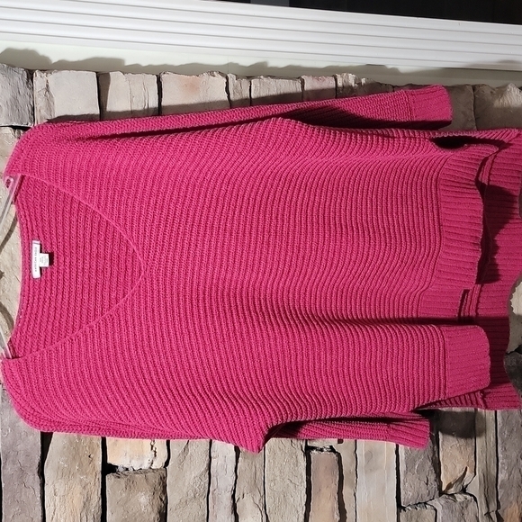 American Eagle size small pink sweater - Picture 13 of 13